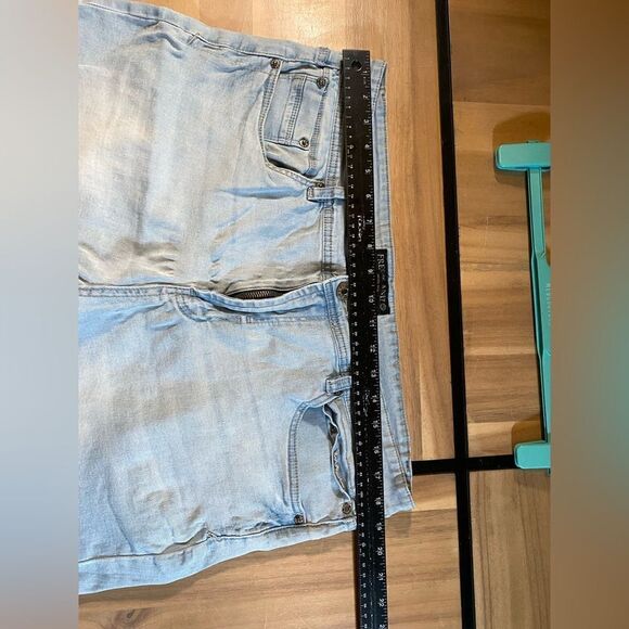 ‎Free planet Jean shorts - Picture 5 of 8